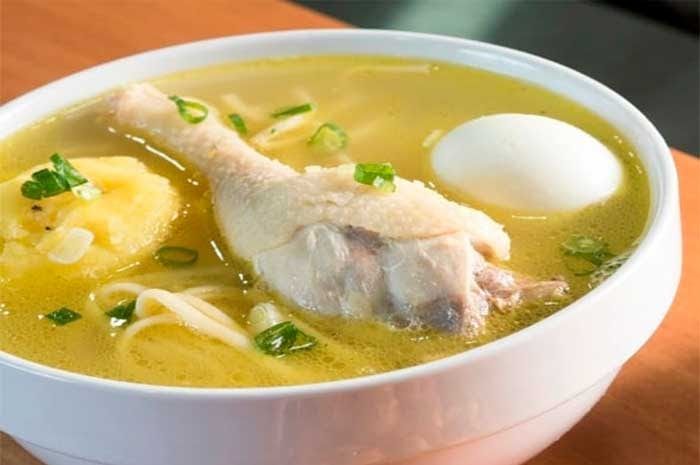 Caldo gallina